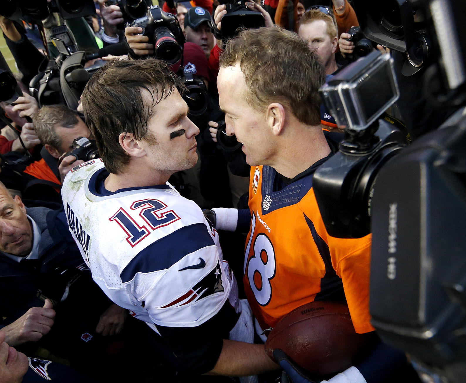 BRADY VS. MANNING XVII